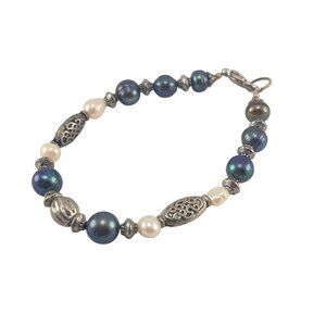 Handcrafted Elegant Freshwater Pearl and Metal Bead Bracelet
